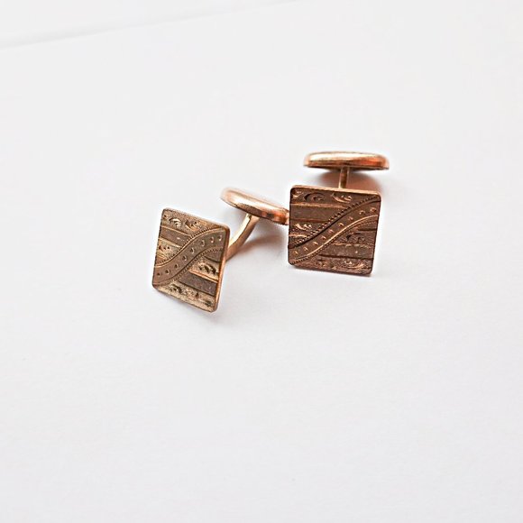 Antique Gold Cufflinks - Picture 1 of 2